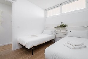 1 slaapkamer, een strijkplank/strijkijzer, gratis wifi, beddengoed