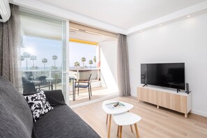 Smart TV - RDR295 - Newly renovated with incredible sea views (Marbella)