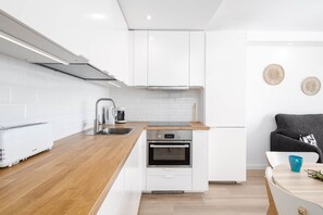 Fridge, oven, stovetop, dishwasher - RDR295 - Newly renovated with incredible sea views (Marbella)