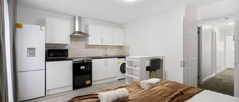 4 habitaciones, internet y ropa de cama