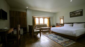 Deluxe Double Room, Non Smoking, Mountain View