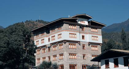 Hotel Amodhara