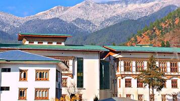 Standard Double or Twin Room, 2 Single Beds, Non Smoking, Mountain View | Mountain view