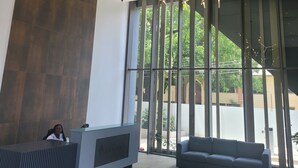 Reception - RT Properties @ The Lennox Airport. (Accra)