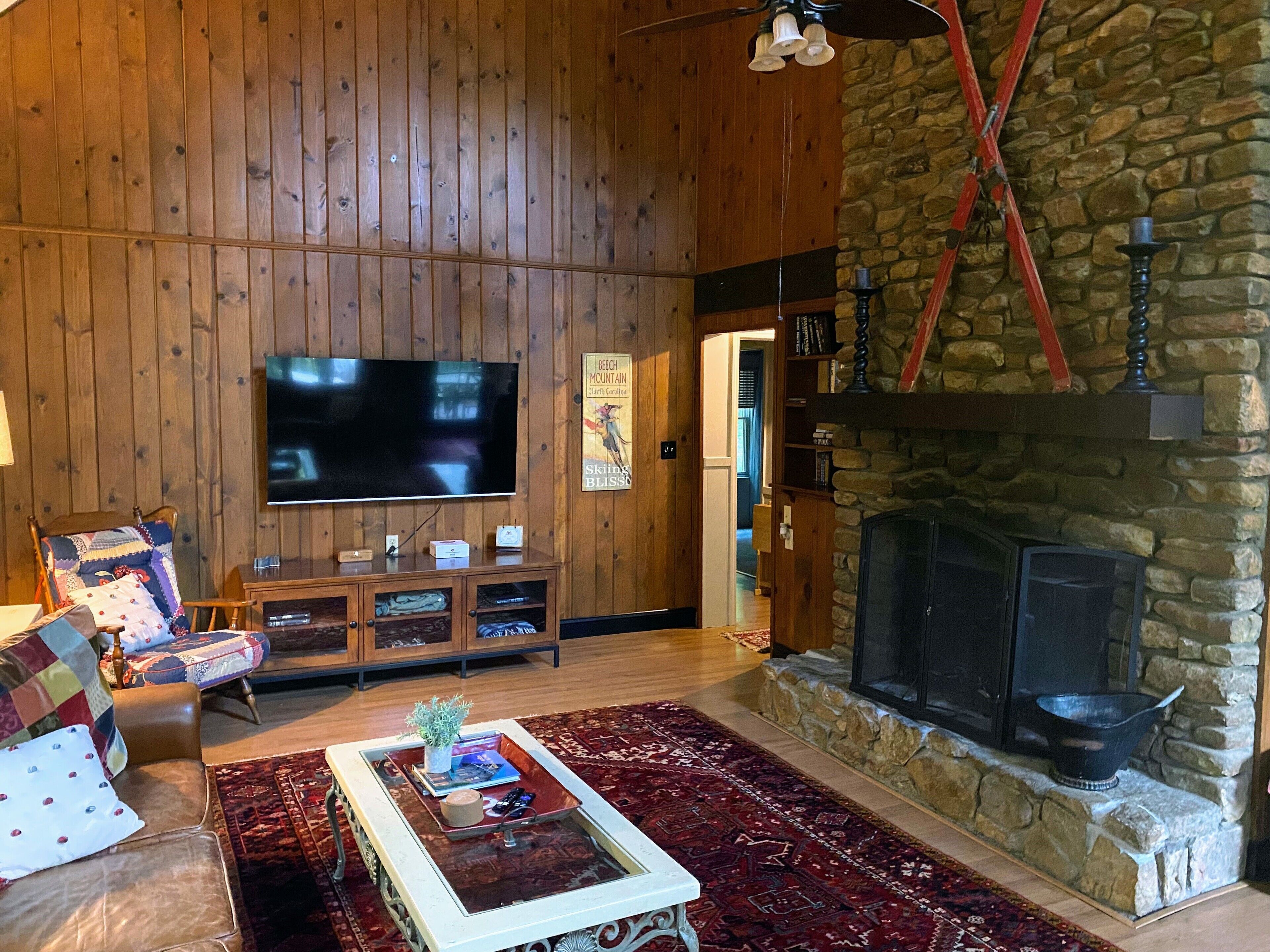 Beech Mountain Lodge with Hot Tub and Kid/Teen Space!