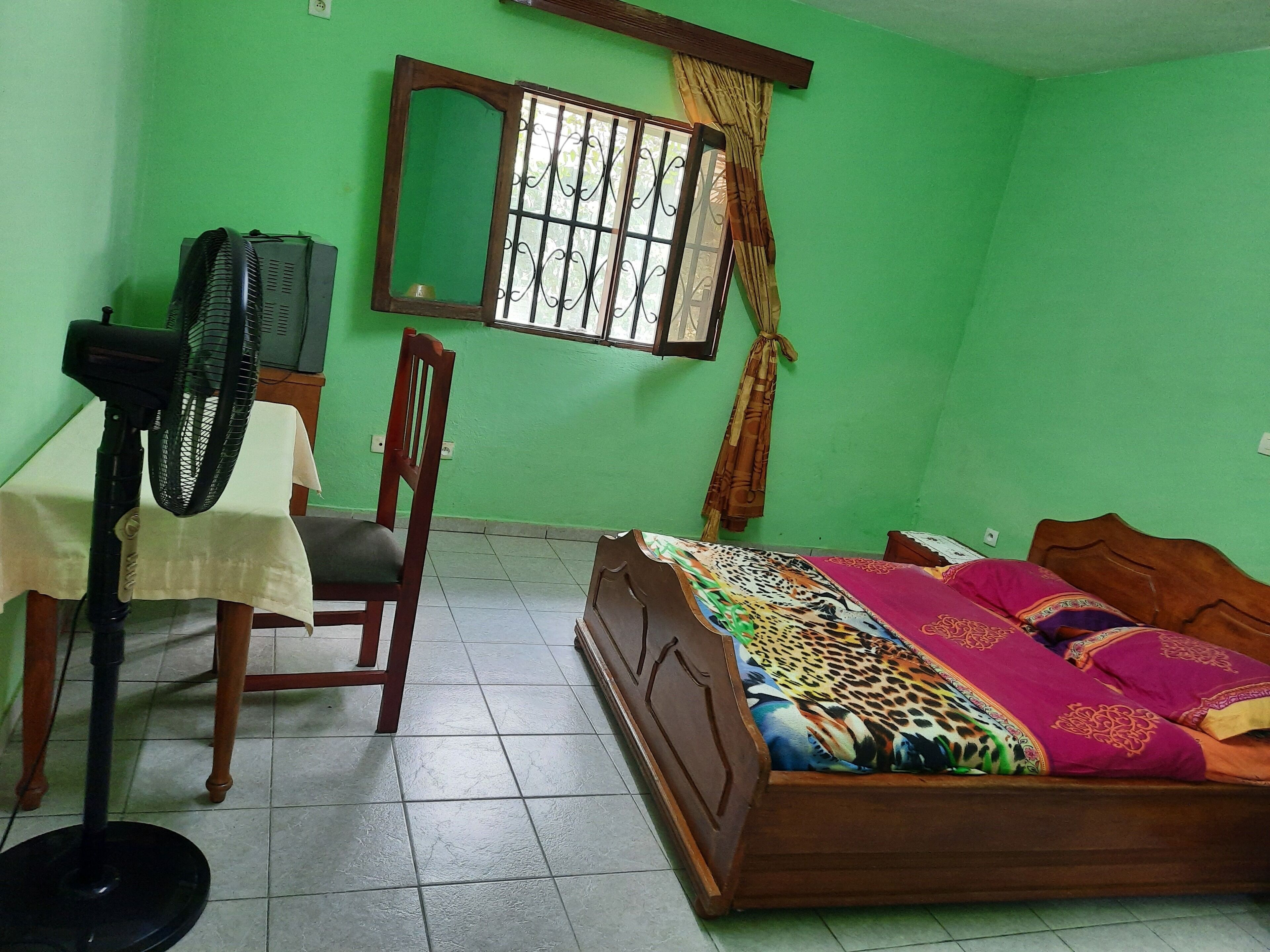 4 間睡房、床單