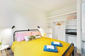 7 slaapkamers, een strijkplank/strijkijzer, wifi, beddengoed