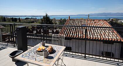 Regarda - Residenza "G&J - 1. Stock" moderne Zweizimmerwohnung mit Dachterrasse