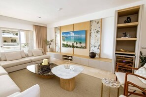 Smart TV - Relaxing Escape, Private Beach and Rooftop (Cancun)