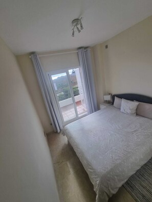 2 habitaciones, wifi y ropa de cama 