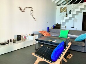 Smart TV, books