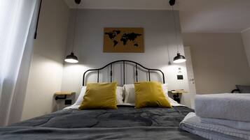 1 bedroom, travel cot, WiFi, bed sheets