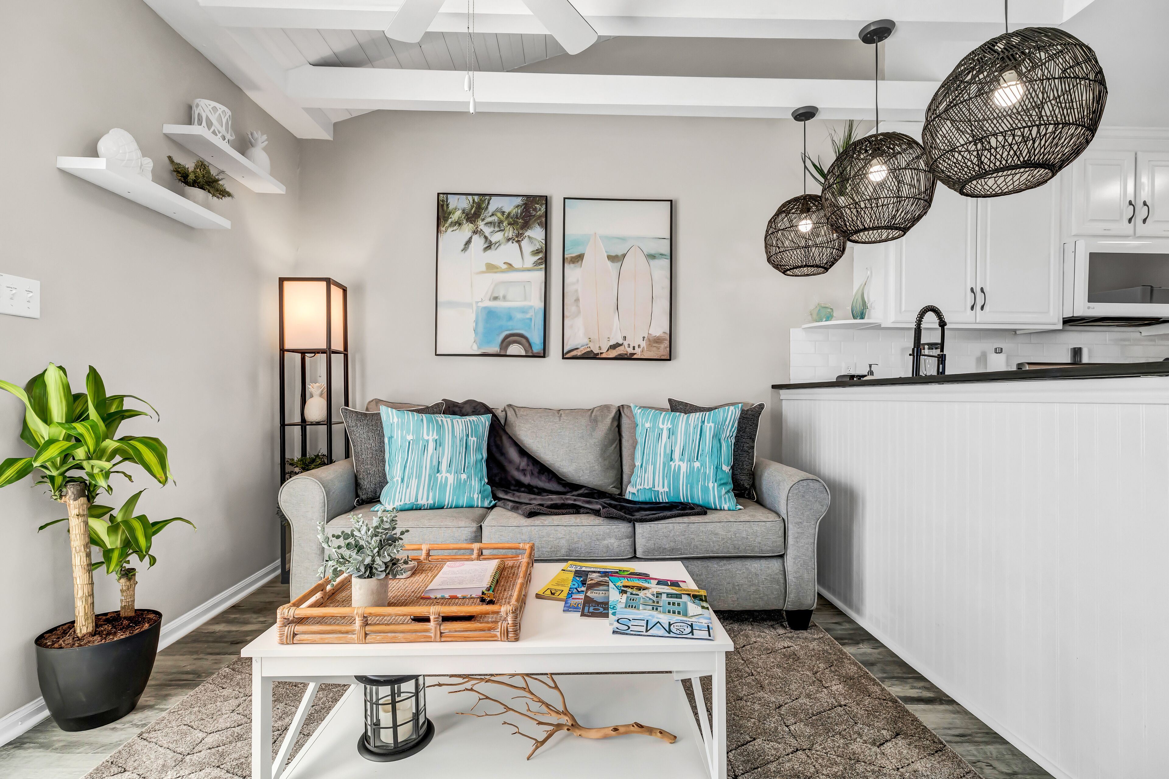 The Scooby Shack-A fully remodeled home with private neighborhood beach access!