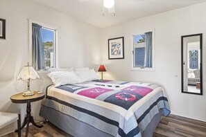 3 habitaciones, tabla de planchar con plancha, wifi y ropa de cama 