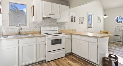 Channel View Charmer - Water Views and Pet Friendly!