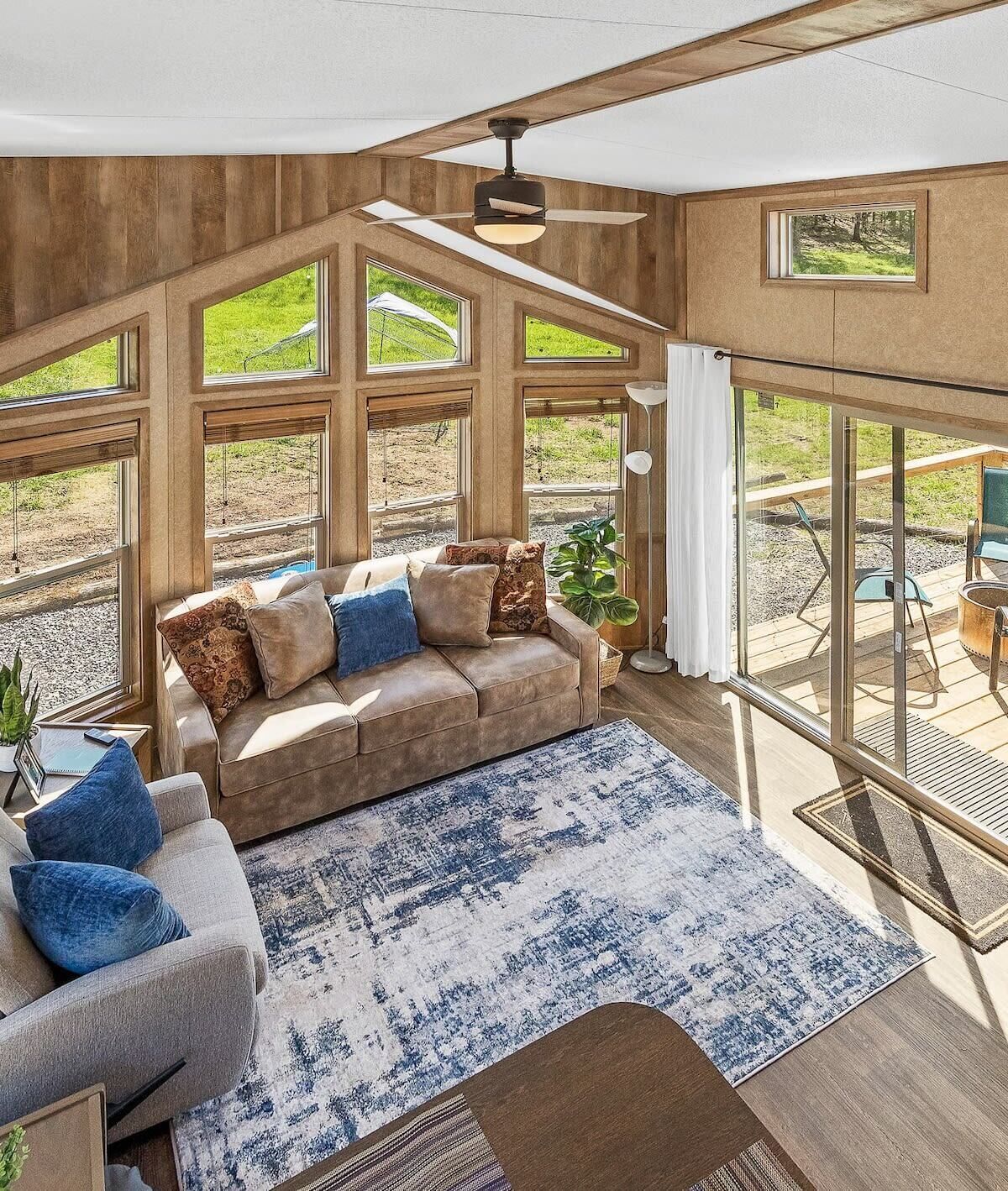 Big-Tiny Farm Stay w\/ Pool-15Min to Chattanooga!