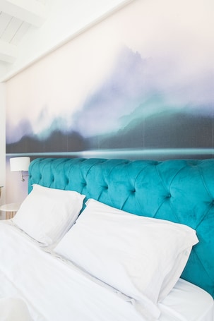 Superior Double or Twin Room | Down comforters, minibar, in-room safe, blackout drapes