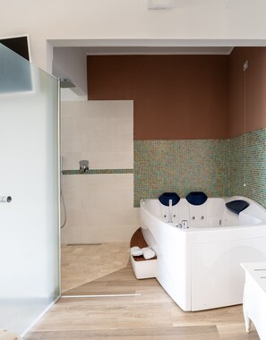 Luxury Double or Twin Room | Bathroom | Slippers - MILLE SUITE GARDEN (Noto)