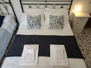 Literie de qualité supérieure, Wi-Fi gratuit, draps fournis