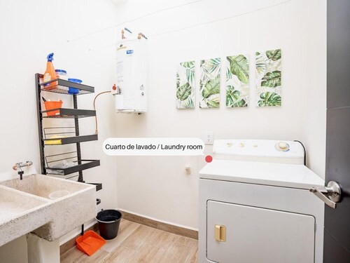 Radiant Family House l Rooftop & Pool | Near mall