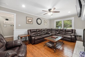 Smart TV, fireplace, video games, DVD player