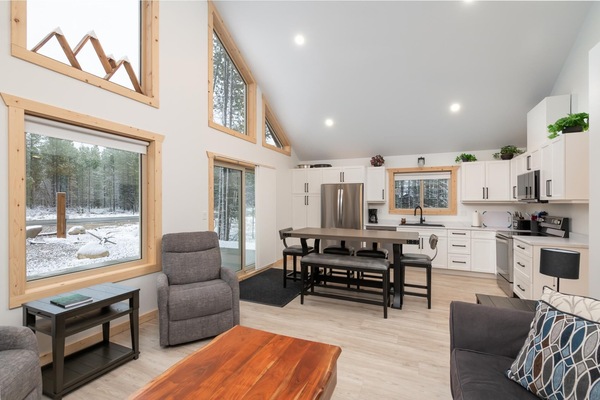 The Alpine Cabin Rental (1332)