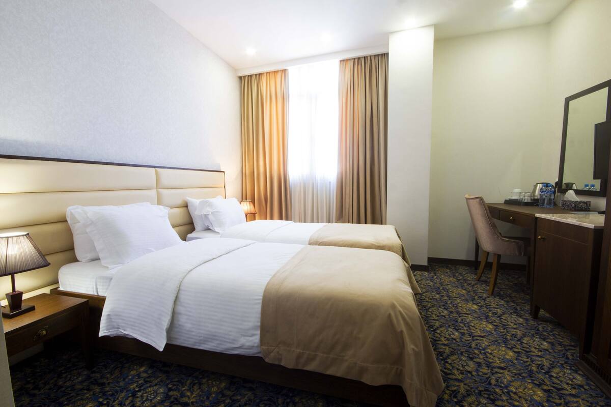 Literie de qualité supérieure, couette en duvet d'oie, bureau