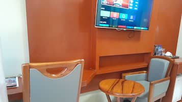 1 quarto, escrivaninha, Wi-Fi de cortesia, roupa de cama