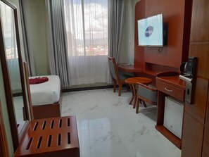 View from room - Mdope Idde hotel (Mbeya)