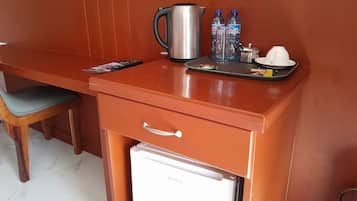 Executive Double Room | 1 bedroom, desk, free WiFi, bed sheets