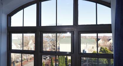WestEnd Large Penthouse walk to Old Port w/Parking