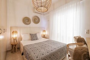 4 bedrooms, iron/ironing board, free WiFi, bed sheets - Helen Luxury Holiday House,Sea View, Rethymno (Rethymno)