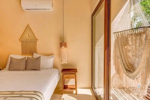 6 habitaciones, tabla de planchar con plancha, wifi y ropa de cama