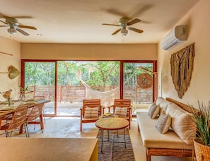 Televisión y oficina