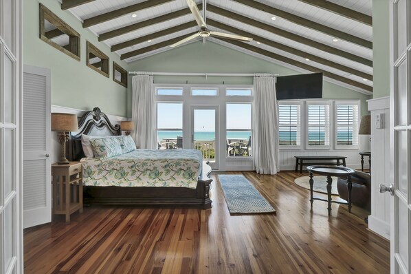5 bedrooms, iron/ironing board, internet, bed sheets