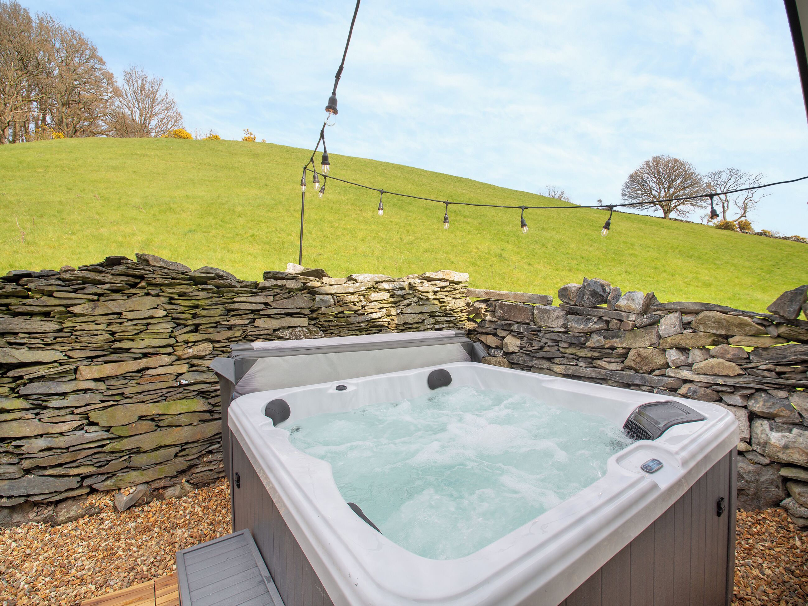 Bain à remous extérieur