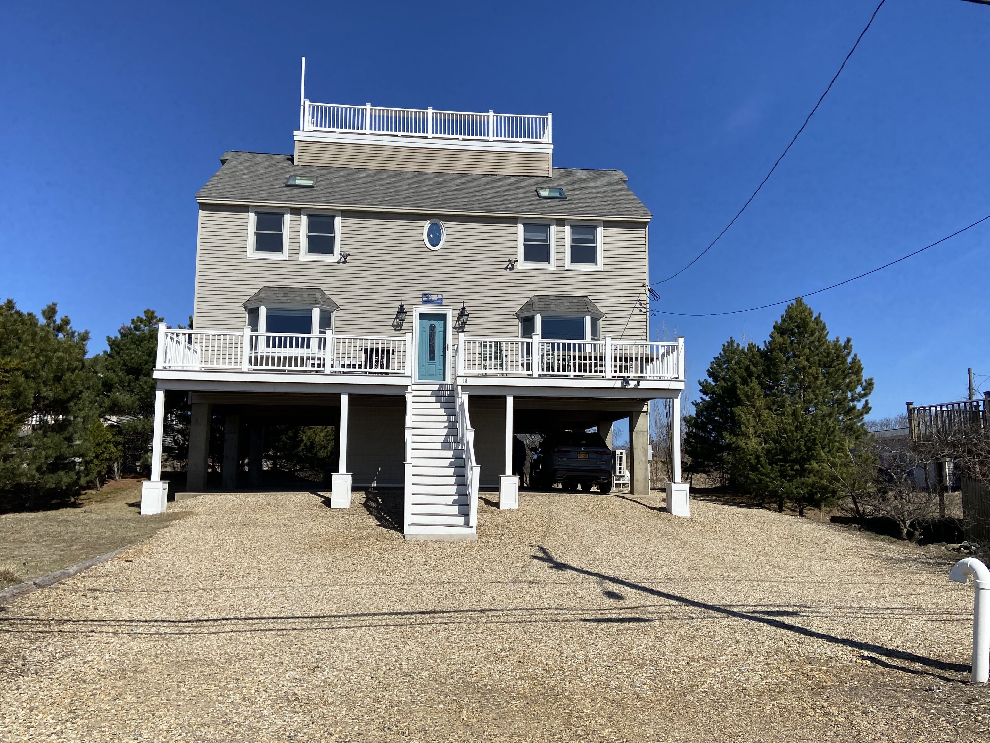 Plum Island Waterfront with private rooftop deck