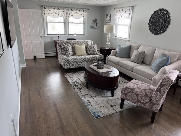 Smart TV, books - "Greetings from Asbury"
O.C. Gardens - 2 BR 2 Bath
Sunny Corner Breezes (Ocean City)