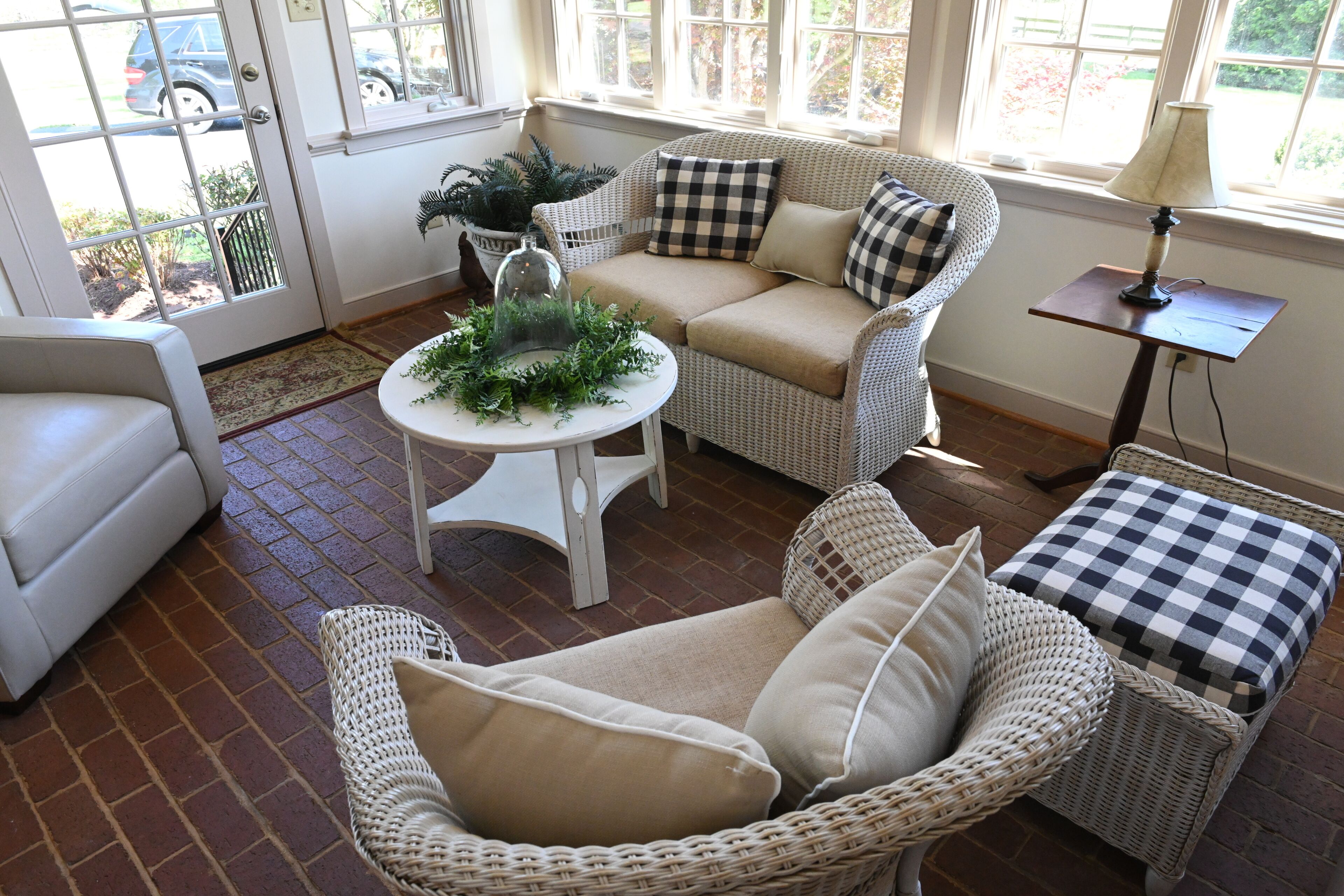 Historic Athlone Farm: Spacious 6500 sf. Gorgeous Grounds, Historic Outbuildings