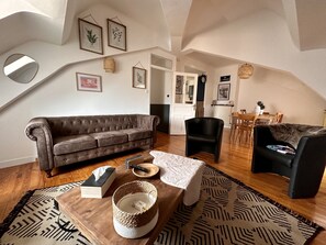 电视、书、立体声音响