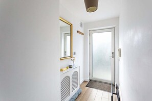 Interior - Beautiful Open Plan Garden Flat (London)