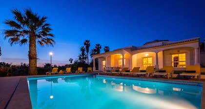 Single-storey villa with private pool & BBQ