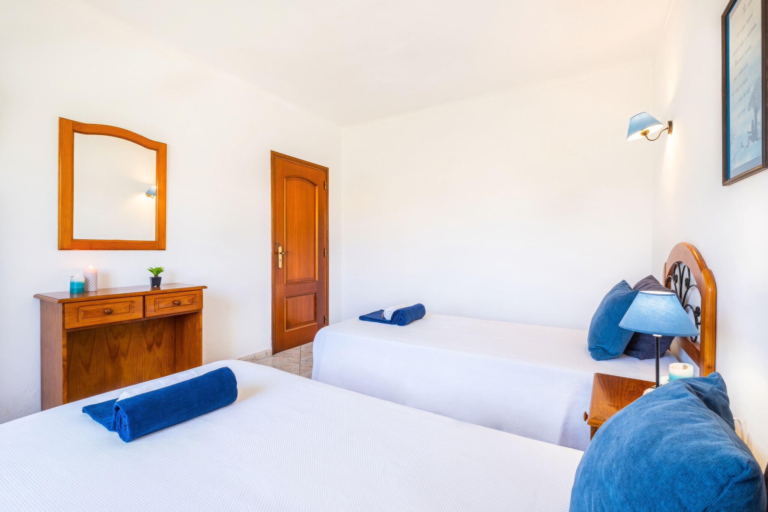 5 bedrooms, in-room safe, iron/ironing board, WiFi (free)