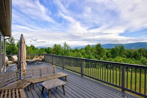 Terrace/patio - Mountain Paradise - Pickleball / Hot Tub / Games (Jewett)