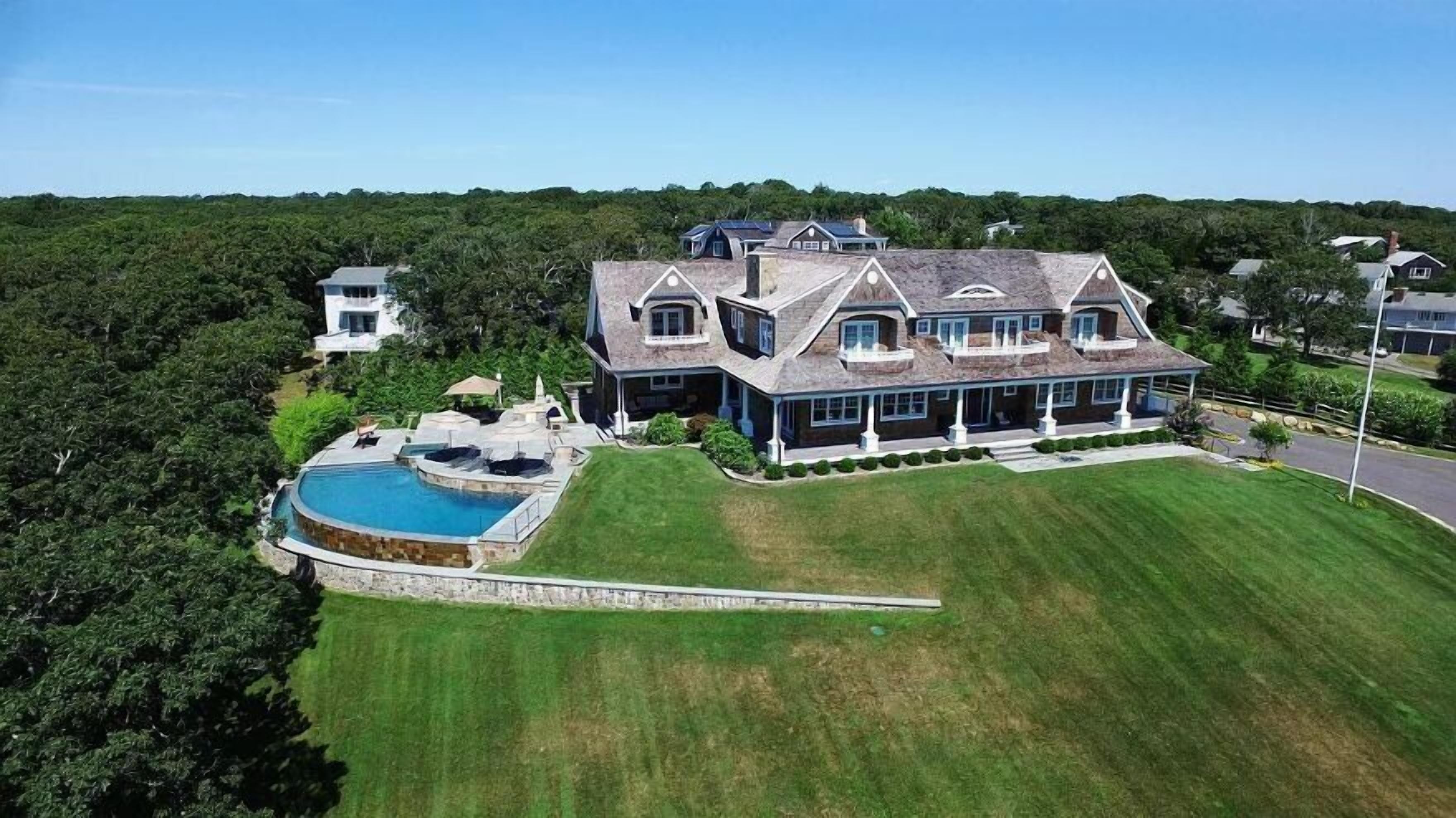 Amazing Montauk Estate with water views, private pool, close to town...