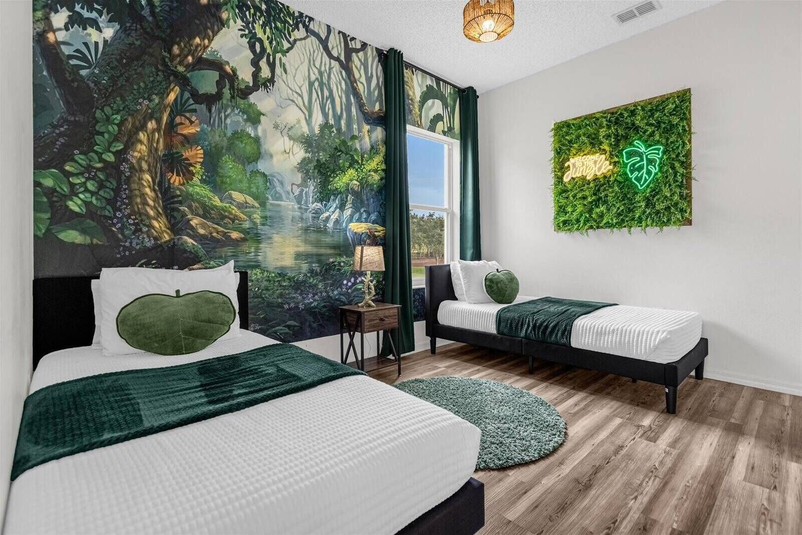 4 bedrooms, travel crib, WiFi, bed sheets