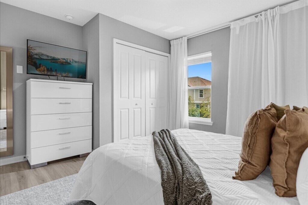 4428LeReveCourt(15)