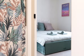 1 chambre, fer et planche à repasser, Wi-Fi gratuit