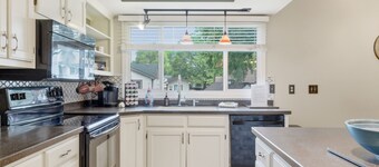 Hot Tub - Pool Table - Fire Pit - Family Friendly!  Hosted by Homes by CNJ.