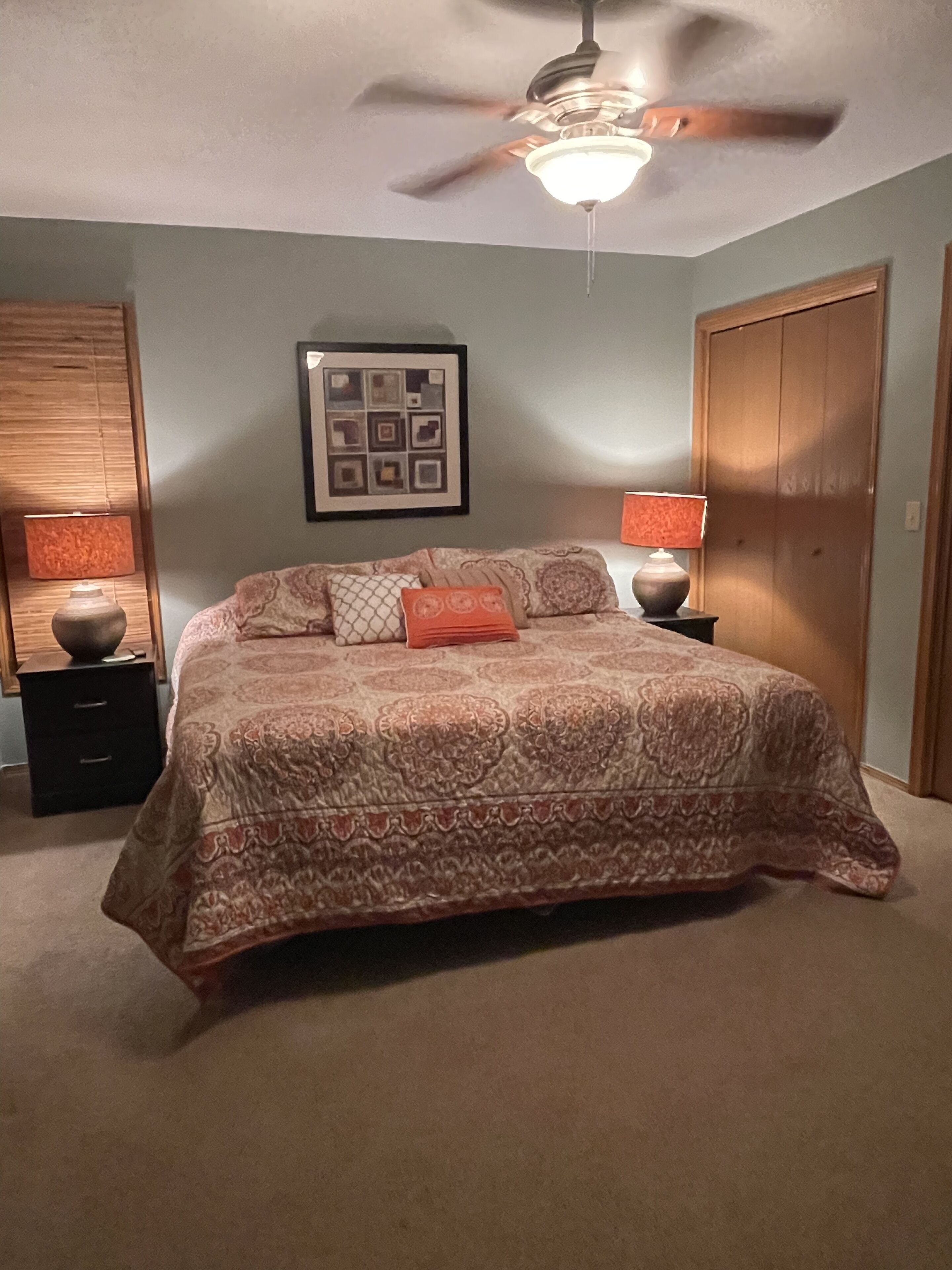 Hot Tub-Pool Table-Fire Pit!  Great place to hang out! Hosted by Homes by CNJ.